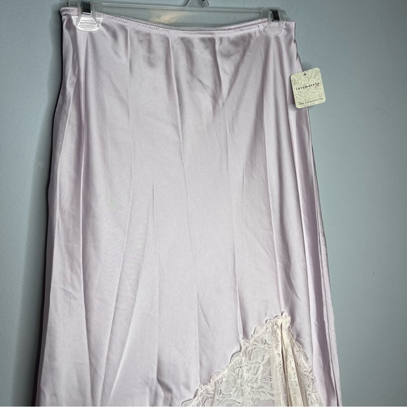 Free People NWT Heart Eyes Half Slip Skirt in Lavender - Picture 6 of 9